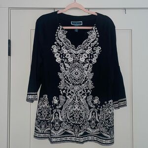 Beautiful Karen Scott top